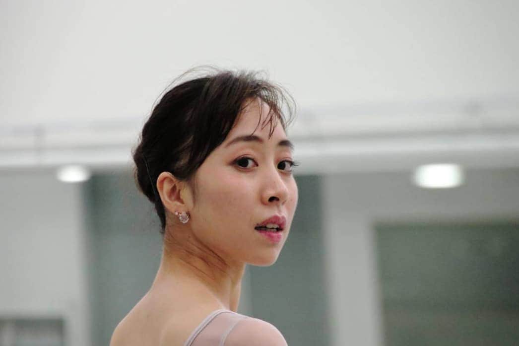峯岸伽奈のインスタグラム：「. . .  First day of 2019 season!!! 仕事初め。 📷@takechi_08」