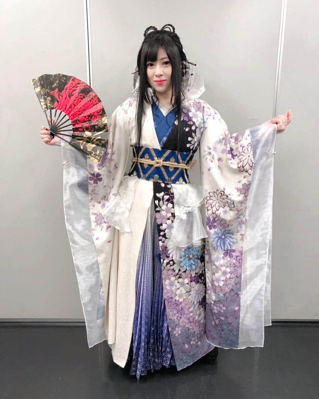 鈴華ゆう子のインスタグラム：「さいたまスーパーアリーナ冒頭4曲の乙姫ver. #yukosuzuhana #otohime #乙姫 #wagakkiband #鈴華ゆう子 #和楽器バンド」