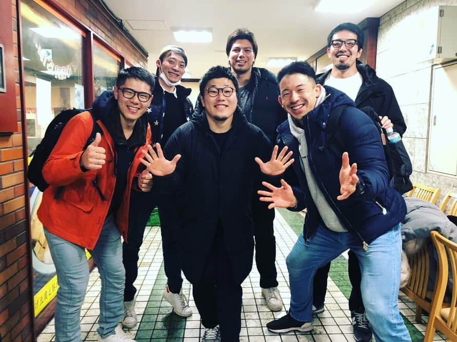 村田毅さんのインスタグラム写真 - (村田毅Instagram)「‪昨日は他競技の選手たちとのアスリート会でした！‬ . ‪同年代の皆んなとすごく刺激的な時間、繋がりに感謝です(^^)‬ . ‪#競泳 #柔道 #BMX #ベイマックスって聞こえた #ラグビー‬ #新大久保でタイ料理」1月7日 13時35分 - tsuyoshimurata1215