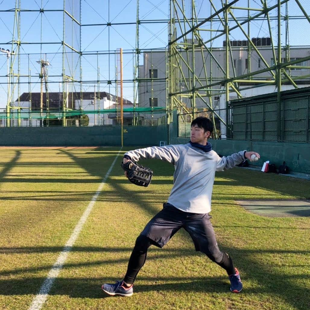 阪神タイガースさんのインスタグラム写真 - (阪神タイガースInstagram)「ドラフト1位近本選手が西宮市内で自主トレ公開！ 近本選手「「本当にいよいよ始まるなという心境です。１日１日を大切にして、日本一に向けて1年目からチームの戦力になれように頑張ります！」 #近本光司 選手 #5 #自主トレ #ぶち破れオレがヤル #阪神タイガース」1月7日 14時04分 - hanshintigers_official