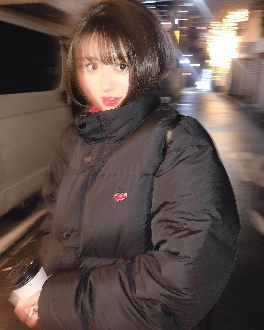 香音さんのインスタグラム写真 - (香音Instagram)「さぶぶーい。💨 . .  フォロワーさん5.8万人になりました。☺︎♡嬉しいい、、ありがとうございます！ . これからも私らしい投稿たくさんしていきたいと思ってます☺︎ . . このコート着てるとみんなにぎゅーされるんだ、笑😂 ベイマックスコートて呼んでまする #のんうぇあ」1月7日 19時10分 - kanon420_official