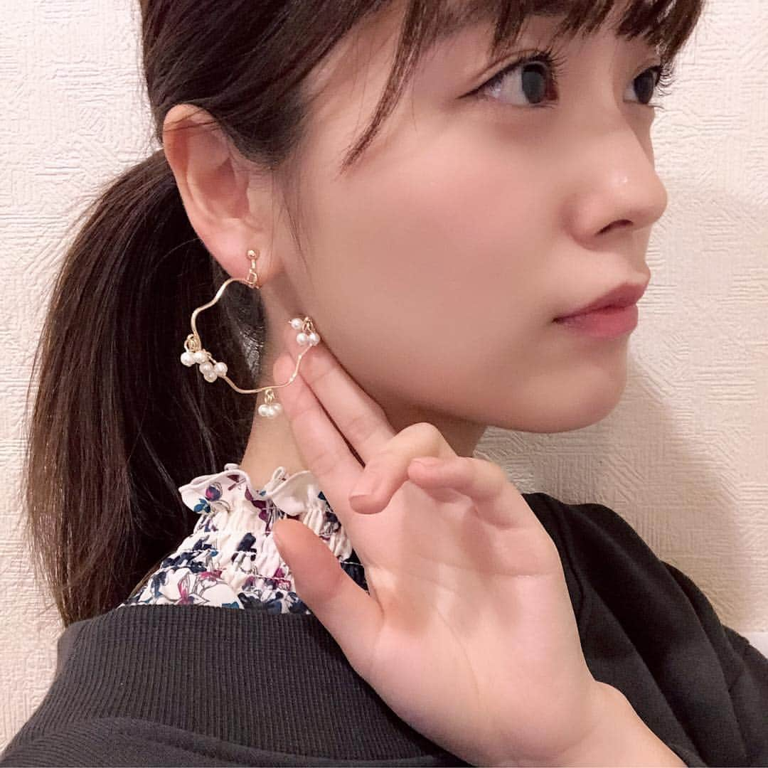 工藤美桜さんのインスタグラム写真 - (工藤美桜Instagram)「Francfrancで買ったイヤリングが可愛くてお気に入りですって話🥰 他にもたくさん可愛いのあったから迷いました、、 #francfranc ⠀ #イヤリング ⠀ #この手は何 ⠀」1月7日 20時12分 - mmio_kudo