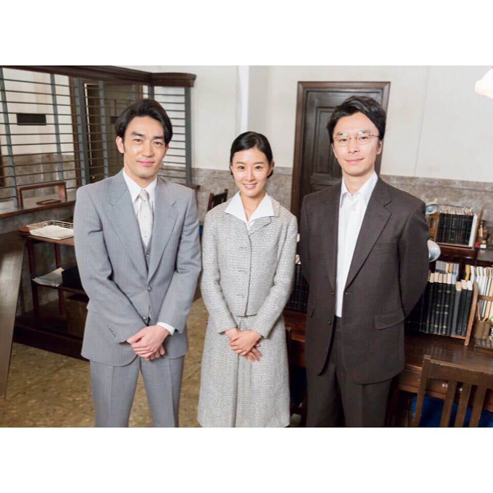 玄里さんのインスタグラム写真 玄里instagram 改めまして 明けましておめでとうございます 今日からnhk連続テレビ小説 まんぷく 望月綾 役で出演してます 毎週月曜 土曜 朝8時から8時15分の放送です Happy New Year 19 Hyunri Is On Nhk Tv Drama