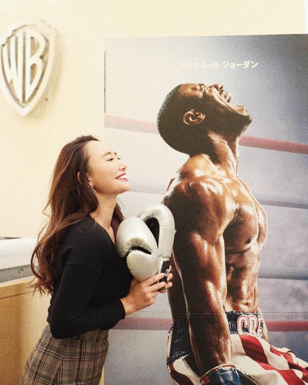 李 雨瀟さんのインスタグラム写真 - (李 雨瀟Instagram)「『CREED Ⅱ』試写会へ。 妹と一緒に見てきました♡ 男の戦う姿、やっぱりかっこいいなぁ✨ 環境がその人の生き様を全て変え、そこから登りつめるまでの努力や苦悩、喜びなどかっこよさはもちろん感動して胸を打たれるシーンも多くて見応えがありました☺️ 努力と強い思い。なんかグッと心に刺さったなぁ。 年明け、ステキな映画が観れてよかったです🎞 . . #movie #映画 #試写会 #クリード #炎の宿敵  #クリード男泣き #pr #ロッキー #ボクシング  #シルベスタースタローン #マイケルジョーダン #友情 #家族 #愛情 #努力 #1/11公開 #ボクシング女子」1月7日 21時44分 - yuisho_ri