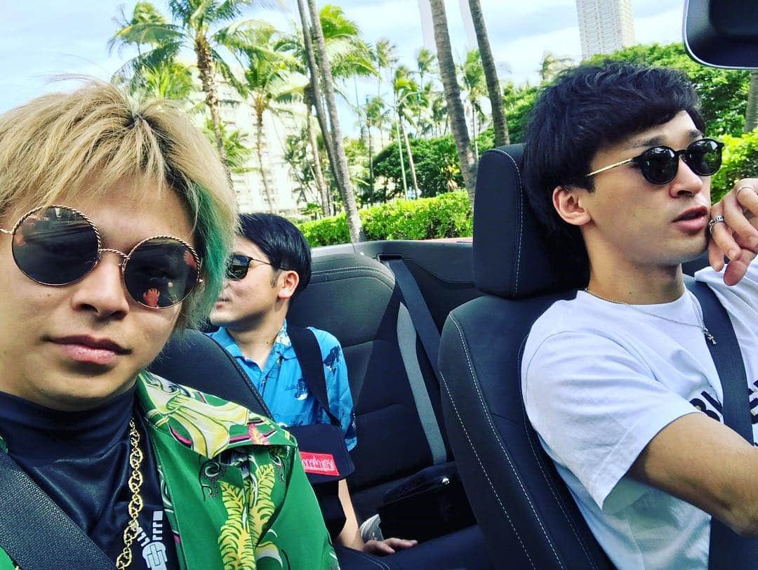 のインスタグラム：「ハワイで車をレンタルしました。 とても気持ちよかった〜🌴」