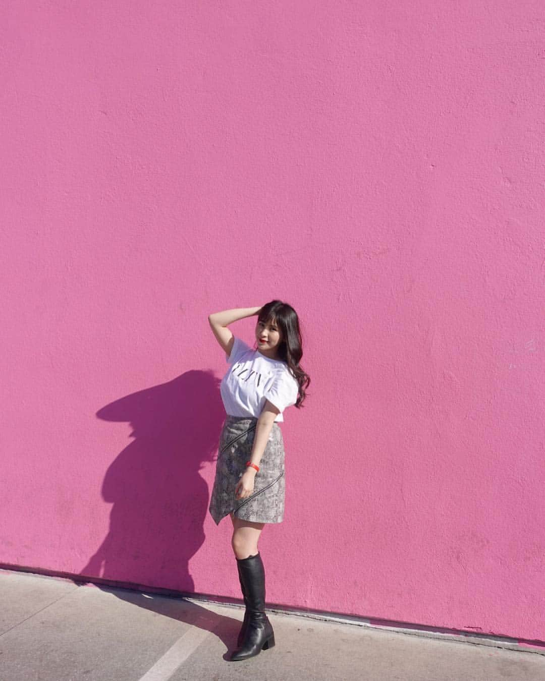 宮下舞花さんのインスタグラム写真 - (宮下舞花Instagram)「pinkpinkpink💓💓💓💓💓 . . . . #ロサンゼルス旅行 #メルローズ#LA#paulsmith#バレンティノ」1月8日 0時54分 - maikamaimaika