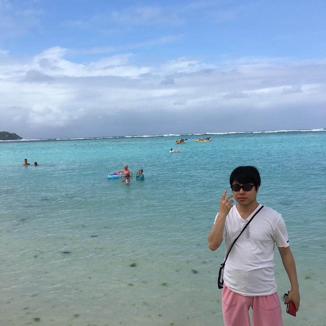 井上裕介さんのインスタグラム写真 - (井上裕介Instagram)「お休みをいただいて、グアム旅行に行ってきました。  #グアム #旅行 #リフレッシュ #暑かった #海 #綺麗 #次は #好きな人と行きたい #193センチ #41歳 #おじさんは嫌だ #あさいタワー」1月8日 11時52分 - nonyusuke