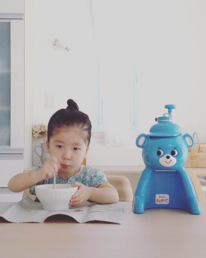 Rihoのインスタグラム：「やっぱり 2、3歳って1番可愛らしいなぁと はじめてのおつかいを観て感じました」