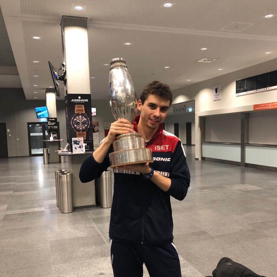 ヤクブ・ディヤスのインスタグラム：「Mamy to!🏆 Pierwszy drużynowy tytuł w mojej karierze zdobyty. 😁👌🥇🏓 First team title in my career:) Hopefully next are coming.😁👌🏓🏆🥇🎉 #germancup #pucharniemiec #team #ttfliebherrochsenhausen 📷 @n.i_c.o  Thanks guys:  @ttfliebherrochsenhausen  @hugocalderano  @simongauzy  Stefan Fegerl Jang Woojin Dima Mazunov」