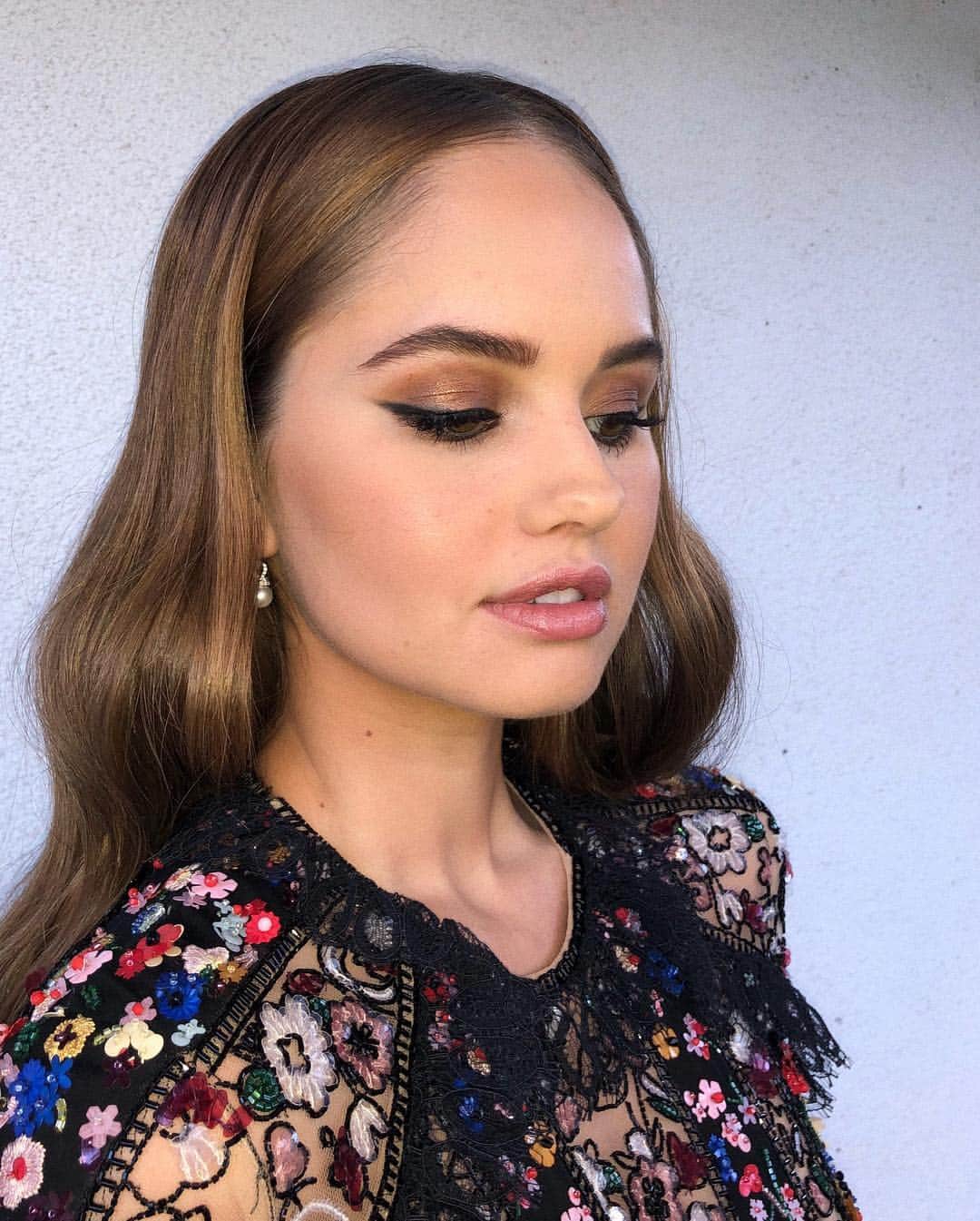 デビー・ライアンのインスタグラム：「big shouts to the angels (tagged) that assembled me into a lady yesterday for Globes festivities. first outing of 2k19: gown game fire」