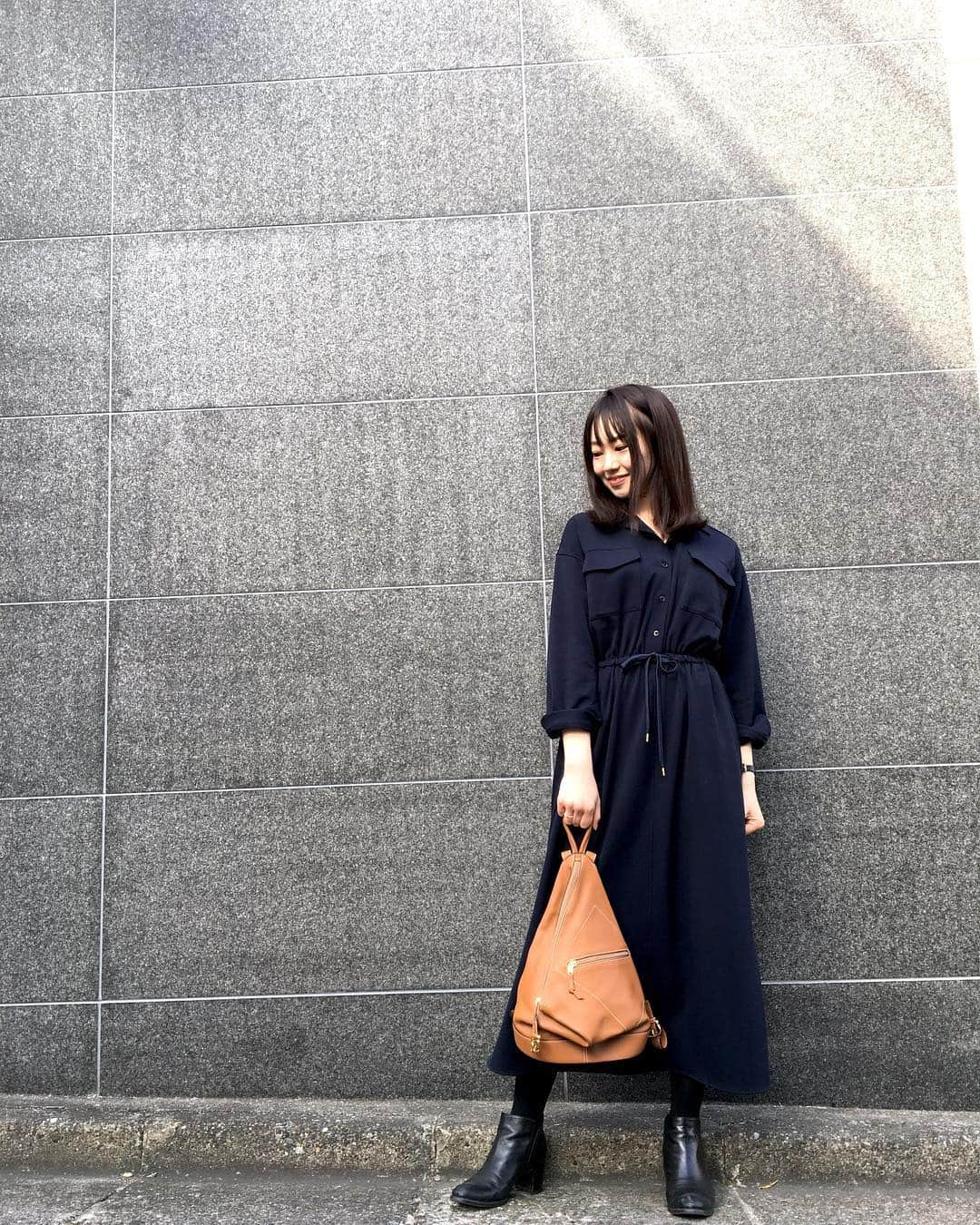 舞雛かのんさんのインスタグラム写真 - (舞雛かのんInstagram)「LOEWE/アントン @hedy_japan  形と色が絶妙に可愛いリュック❤︎. 手で持っても可愛いな❤︎. これもSALEで安くなってます♪. ・ #hedy#hedy_japan#vintage#vintageshop#sale#daikanyama#tokyo#fashion」1月8日 14時01分 - mizho_601