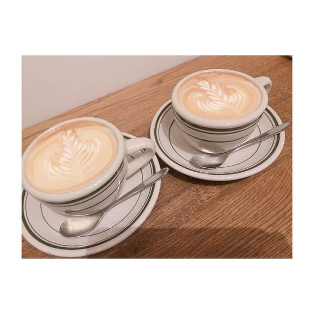 北川綾巴のインスタグラム：「#cafe #cafelatte #coffee  #☕️ #thelocalcoffeestand」