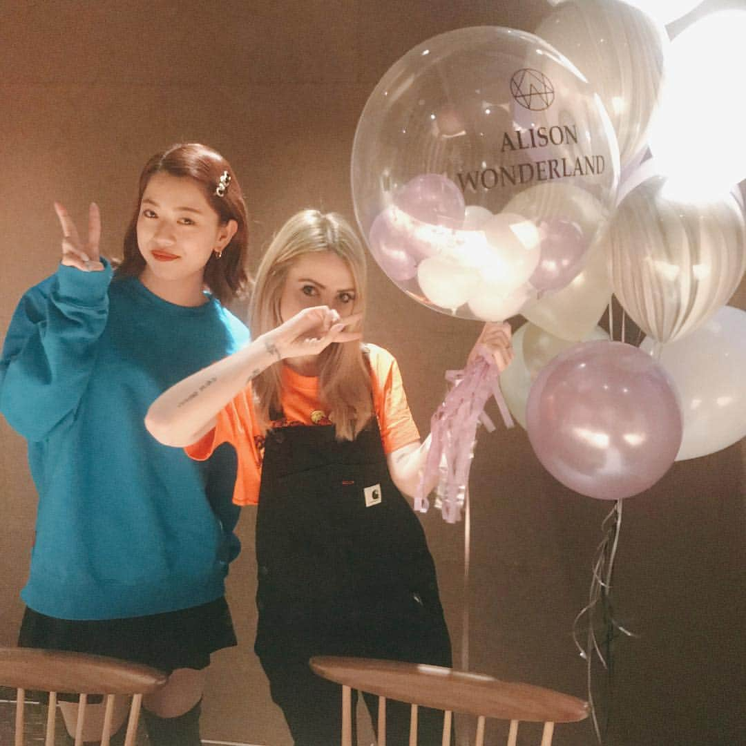 武部柚那さんのインスタグラム写真 - (武部柚那Instagram)「Special Last night🇯🇵💭💓 @alisonwonderland 💓💓 It's a great pleasure to meet you♡ see you soon…🤭❤️」1月8日 14時51分 - yuzuna__takebe__official