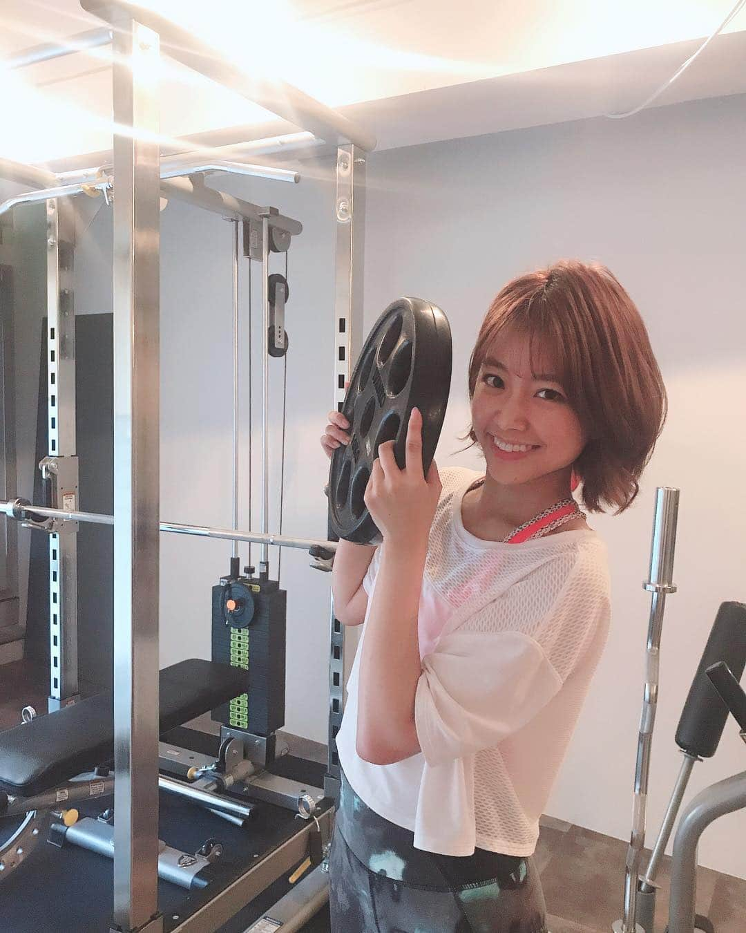 中川絵美里さんのインスタグラム写真 - (中川絵美里Instagram)「🏋️‍♂️ 昨日のおはよん後#tihabit 新店舗で 2019年初トレーニング！！ 今年もタフに生きるためトレーニング頑張ります🌸 明日から早速地方ロケ✈️ #gym#training#workout  #tihabit#新店舗」1月8日 16時02分 - emiri_nakagawa