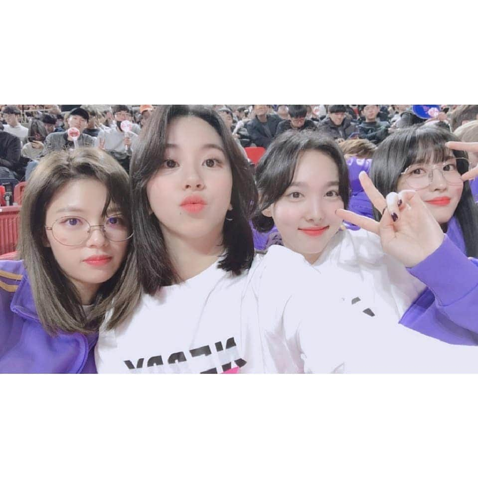 TWICEさんのインスタグラム写真 - (TWICEInstagram)「원스는 진짜 짱인고같애💜」1月8日 17時50分 - twicetagram