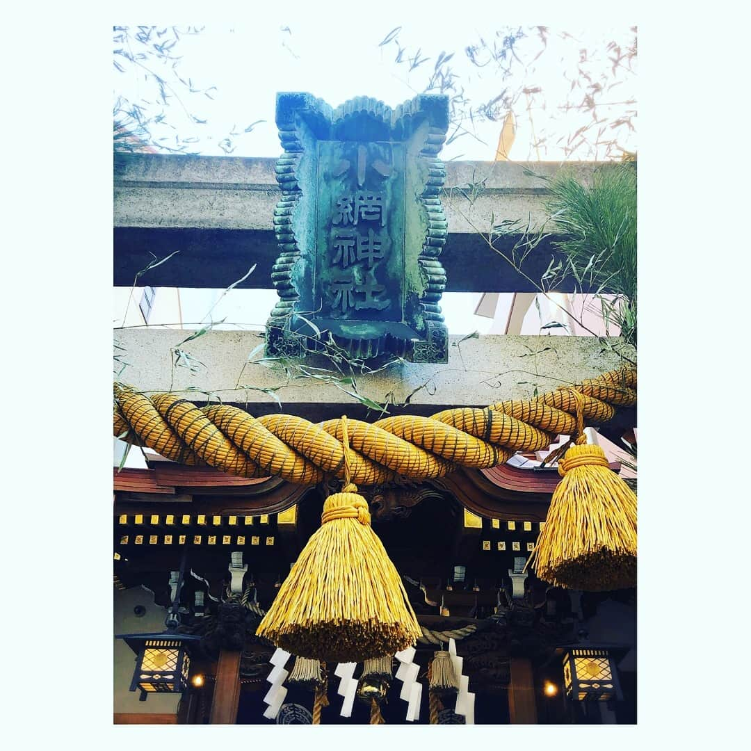 望月理恵さんのインスタグラム写真 - (望月理恵Instagram)「やっと行けた初詣。 小網神社⛩ 強運の神社と言われています。  ゲッターズ飯田さんに言われて から毎年行ってます😆  おみくじは中吉。 待ち人、来らず。 #初詣#小網神社#強運 #おみくじ#中吉#内容悪い気がする #待ち人来らず #親指怪我してます😭」1月8日 18時12分 - mochiee28