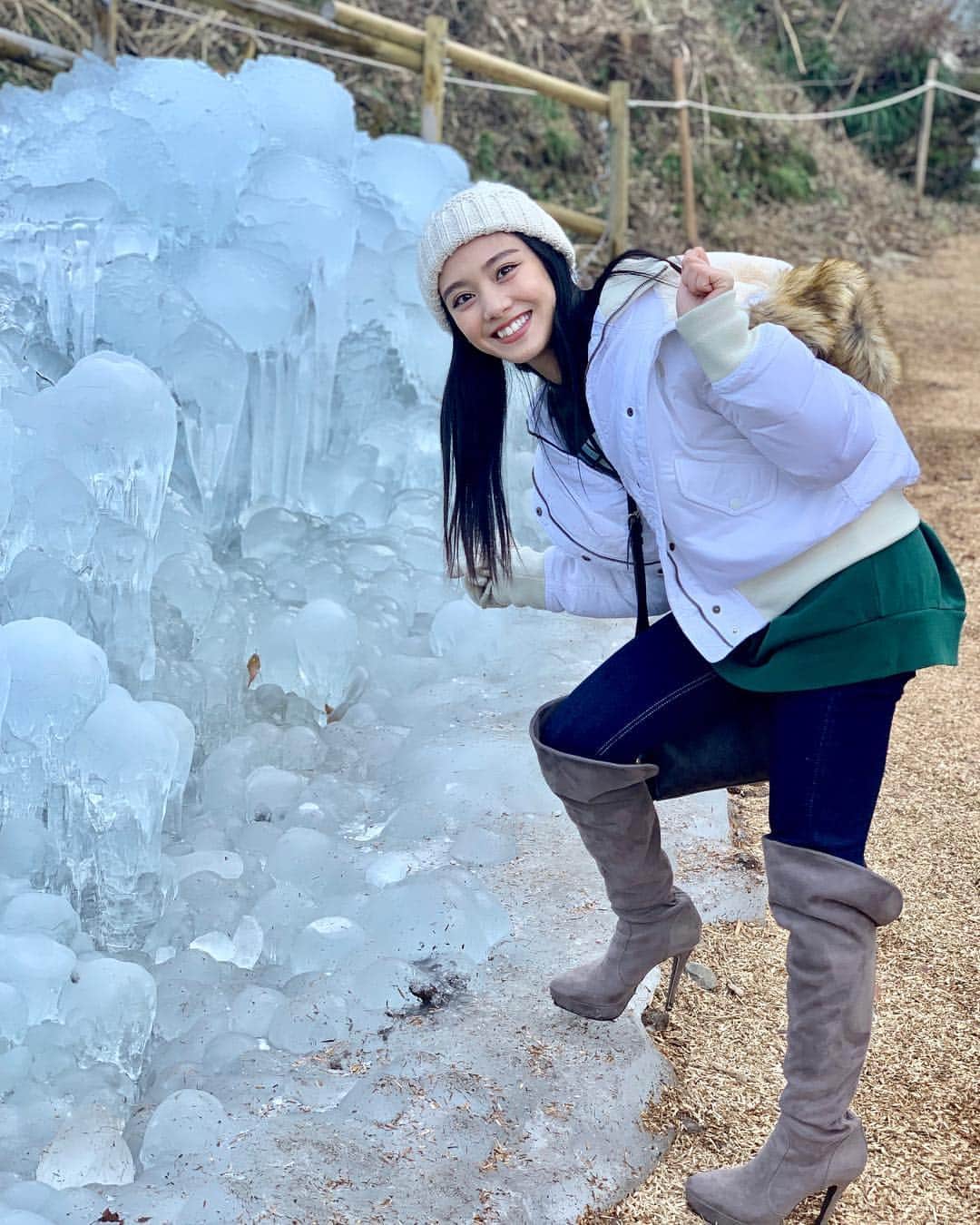 のインスタグラム：「初の秩父に行ってみた❄️ #あしがくぼの氷柱 #埼玉県 #秩父 #日帰り#観光 #観光スポット #みそぽてと #場面 #フッ軽」