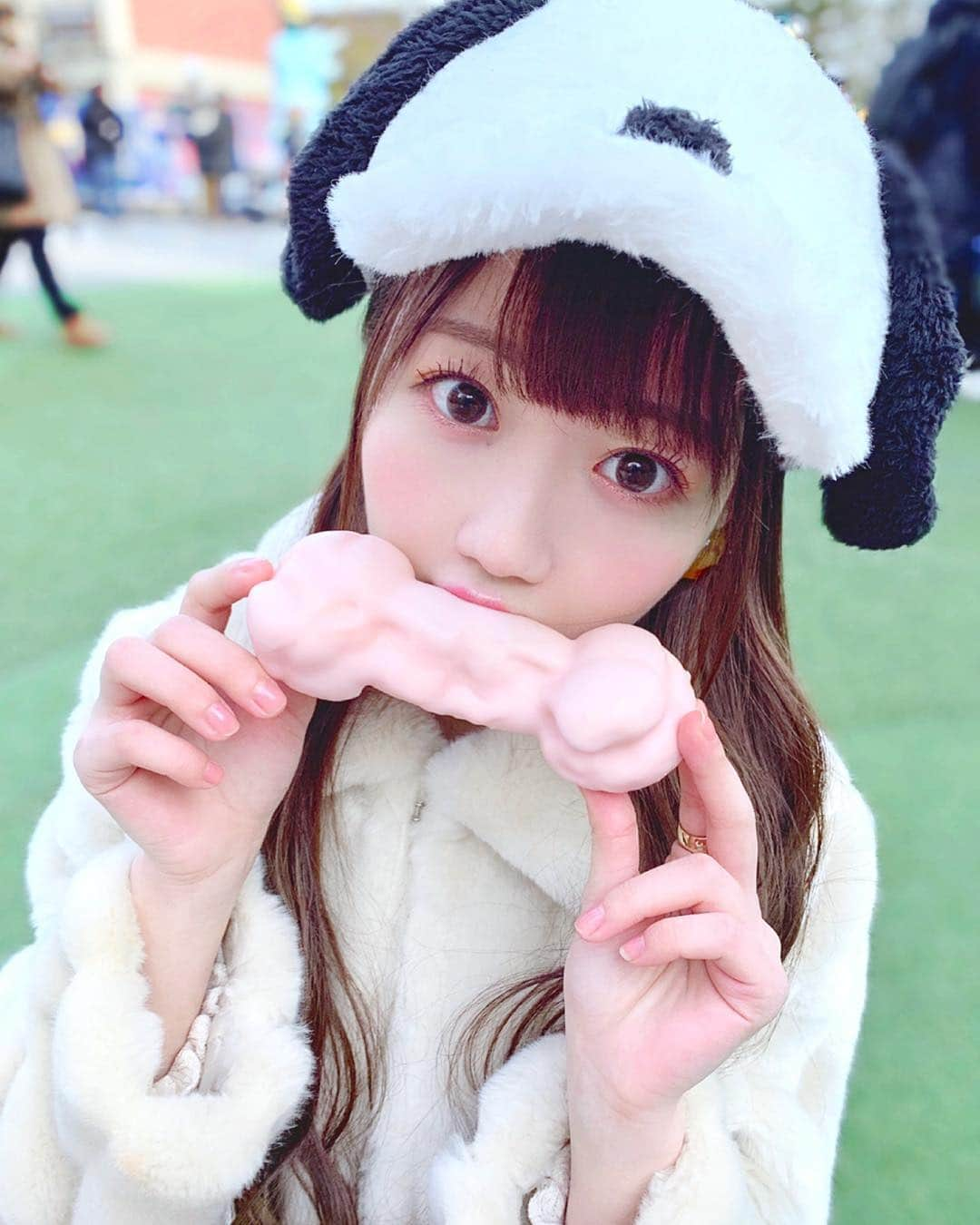 大谷映美里さんのインスタグラム写真 - (大谷映美里Instagram)「🐩🐾🐩🐾 ㅤㅤㅤㅤㅤㅤㅤㅤㅤㅤㅤㅤㅤ スヌーピーになりました( ･¨ ●) 骨のいちごエクレア美味しかったぁ〜🍓💭 ㅤㅤㅤㅤㅤㅤㅤㅤㅤㅤㅤㅤㅤ #USJ #ユニバ #スヌーピー」1月8日 22時21分 - otani_emiri