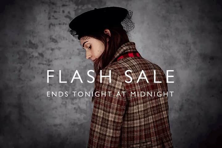 キャベジズ&ローゼズのインスタグラム：「Blink and you’ll miss it ⚡️ 20% Off our wonderful Scottish Woven Tartan, Italian Navy Wool and Scottish Knit Fair Isle Sweaters ends tonight at midnight ⏰ #goneinaflash #hurryhurry #navywool #sustainableluxury #sustainabledesign #stylesavvy #buynoworcrylater #womanownedbusiness 👆Link In Bio👆@christina_strutt  @cabbagesandroses_shop」