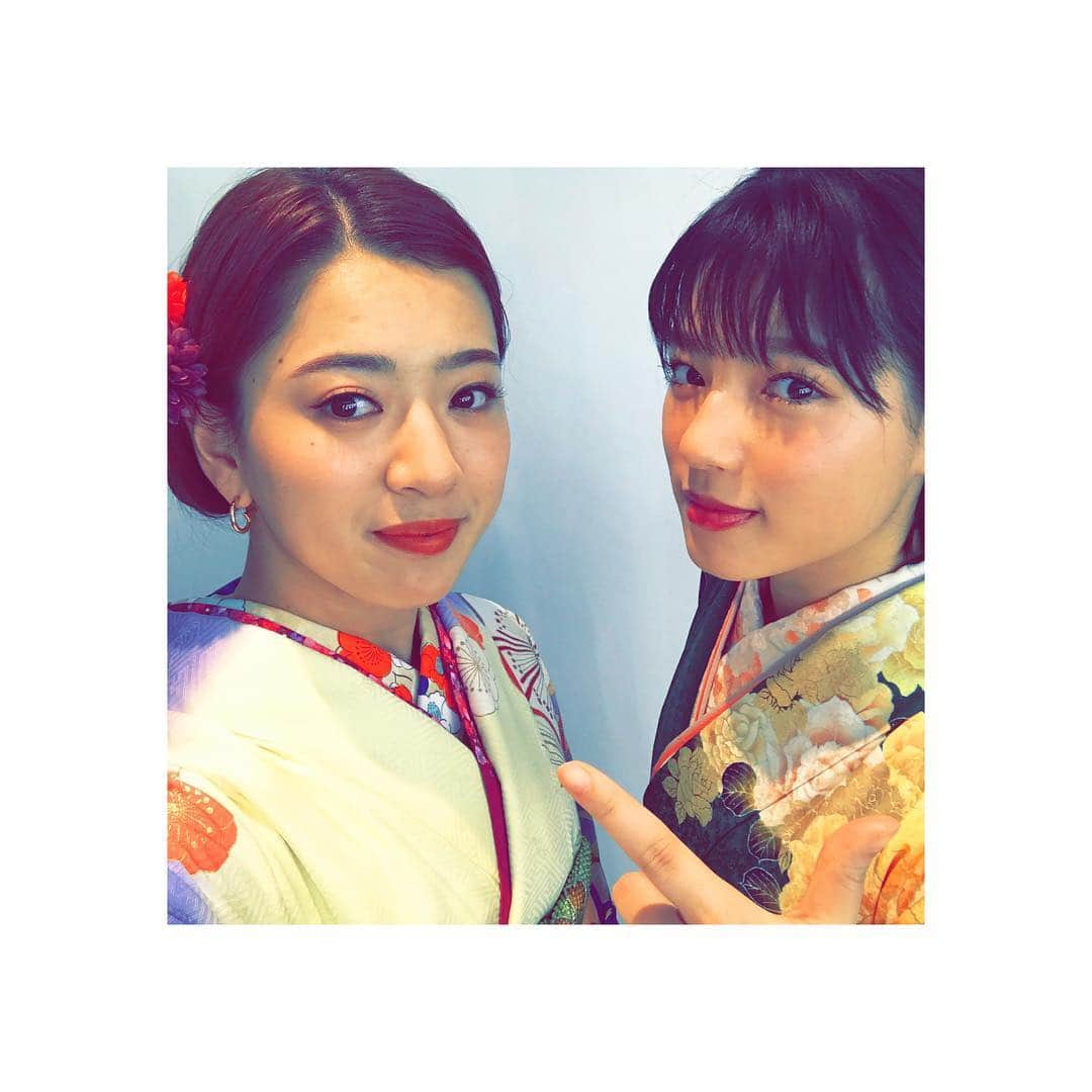 石井杏奈さんのインスタグラム写真 - (石井杏奈Instagram)「成人🧑🧑🧑 新年のご挨拶と参拝をしてきました^_^ #武部柚那 #前撮り 写真も。」1月9日 16時47分 - anna_ishii_official