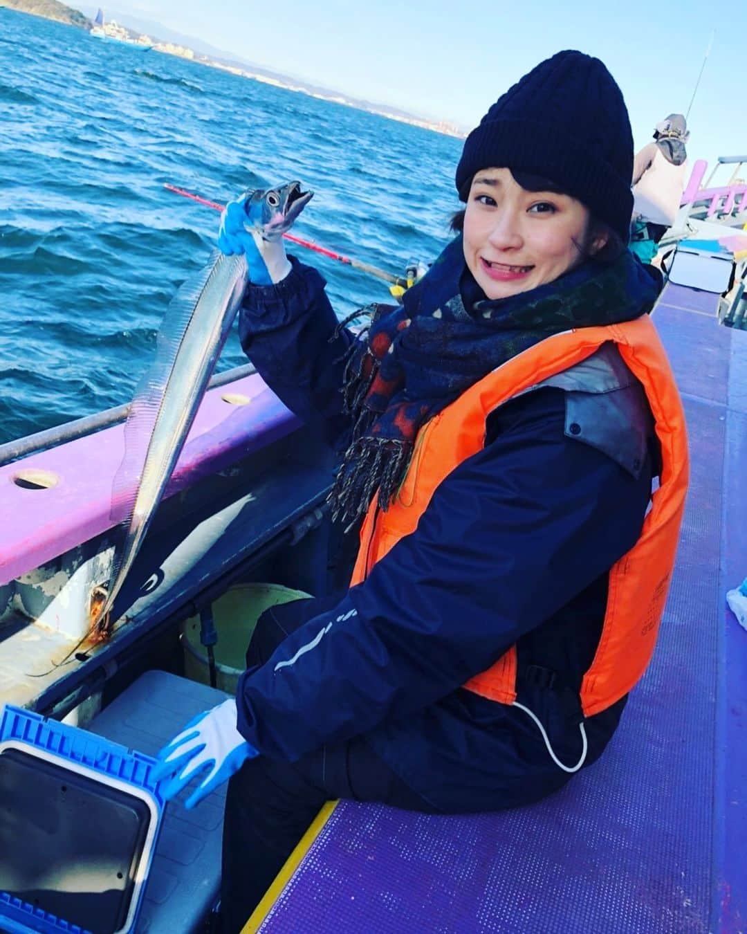 小俣里奈さんのインスタグラム写真 - (小俣里奈Instagram)「タチウオちゃん まだまだ冷蔵庫にたくさん。  #釣り  #fishing  #タチウオ  #太刀魚 #釣りガール  #海釣り  #船釣り #船酔い  #川崎  #釣りはじめます」1月9日 10時14分 - omatarina