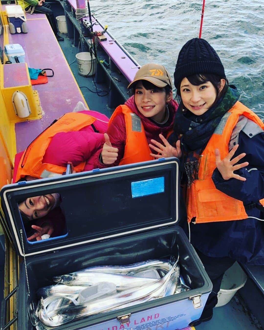小俣里奈さんのインスタグラム写真 - (小俣里奈Instagram)「タチウオちゃん まだまだ冷蔵庫にたくさん。  #釣り  #fishing  #タチウオ  #太刀魚 #釣りガール  #海釣り  #船釣り #船酔い  #川崎  #釣りはじめます」1月9日 10時14分 - omatarina