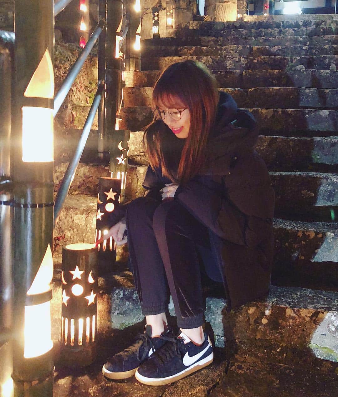 のインスタグラム：「遅ればせながら、、 明けましておめでとうございます🎍🌅 年末年始は実家の岡山で家族と過ごしました！ 家族みんなで毎年、ここで除夜の鐘をならします🔔  今年はどんな一年になるかなぁ 楽しみっ！  2019年もよろしくお願いします☺︎ #2019 #猪 #除夜の鐘」