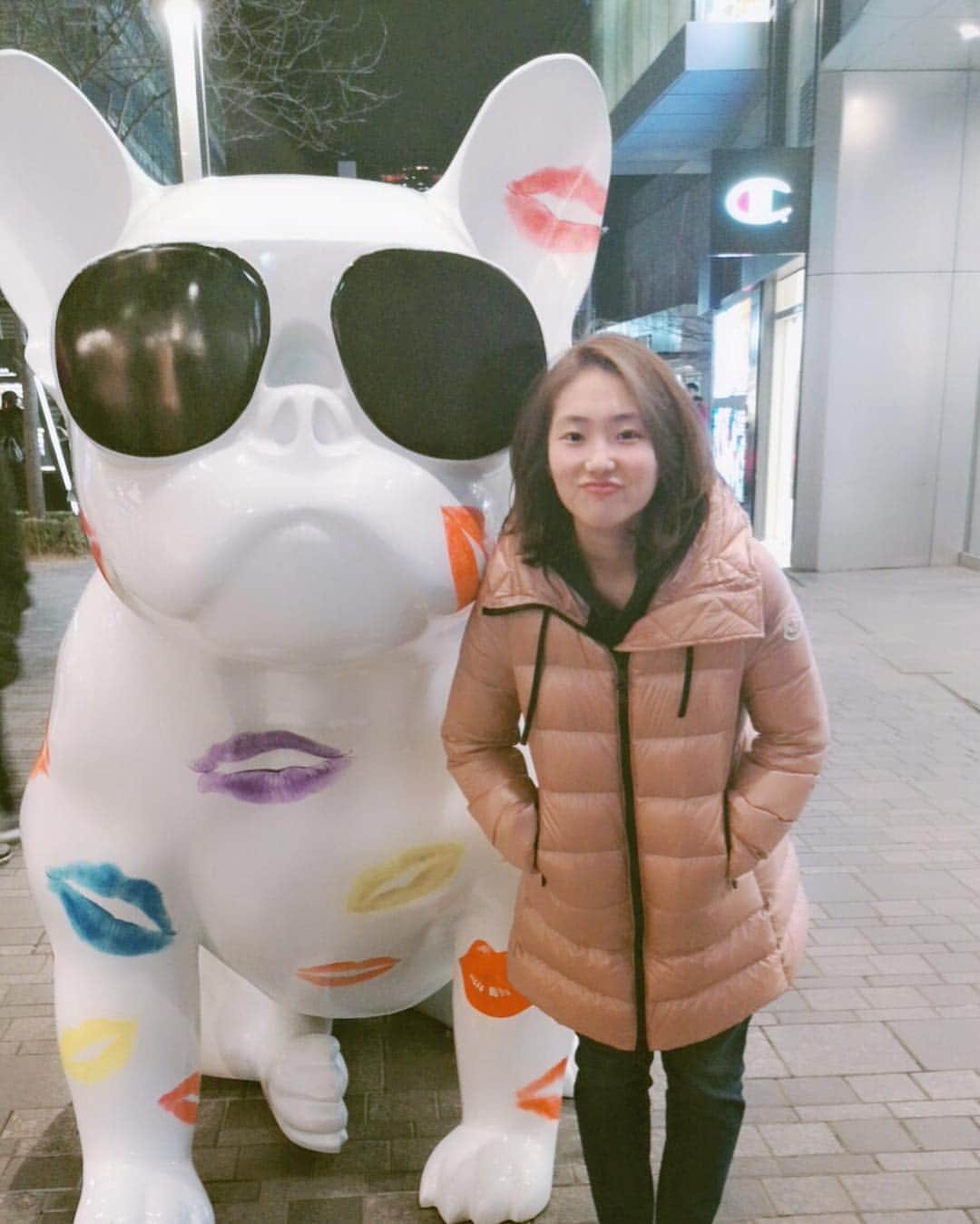 耿冰娃のインスタグラム：「Happy2019✌️」