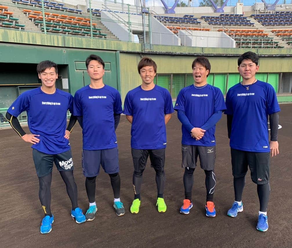 吉見一起さんのインスタグラム写真 - (吉見一起Instagram)「今年はこのメンバーでトレーニング テーマは股関節の可動域、強さ、柔軟さ 目標を持って、サポートしてくれる方々に感謝の気持ちを持って頑張ります」1月9日 12時52分 - kazukiyoshimi_official