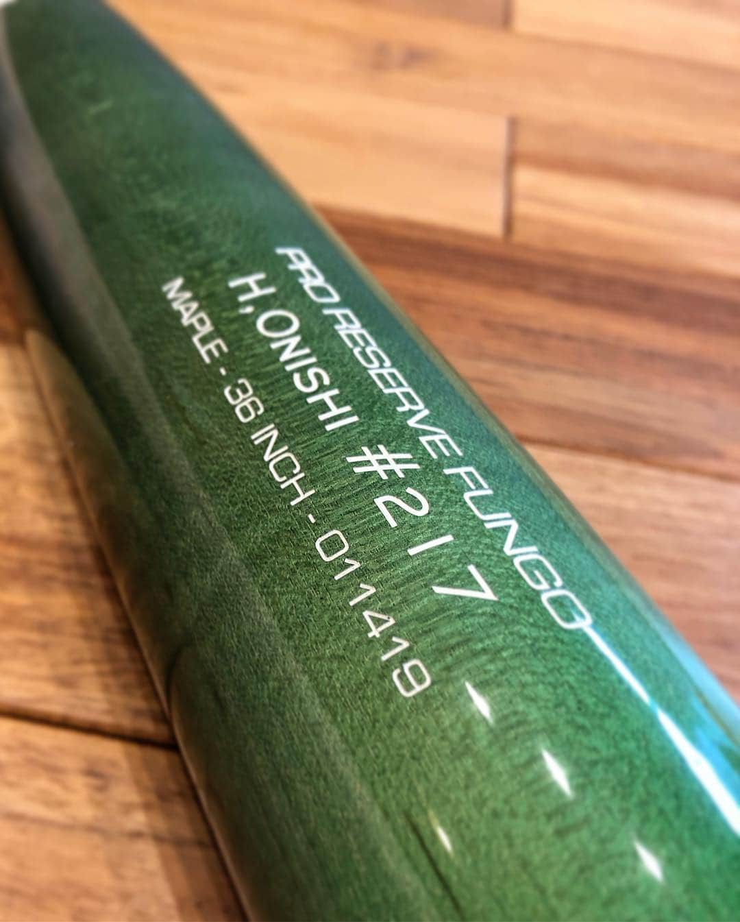 大西宏明さんのインスタグラム写真 - (大西宏明Instagram)「人生初のMyノックバット⚾️😁 #人生初  #自分の  #ノックバット  #横浜ベイスターズ の時 #後輩  #内藤雄太 からの #プレゼント 🎁 #victus  #カシマヤ製作所  #有難う  #しかも  #シュライクスカラー  #堺シュライクス  #関西独立リーグ  #つくろう堺市民球団  #焼肉  #笑ぎゅう も #宜しくお願い致します  #smile #ほなっ！！」1月24日 10時28分 - ohnishi_hiroaki_0428