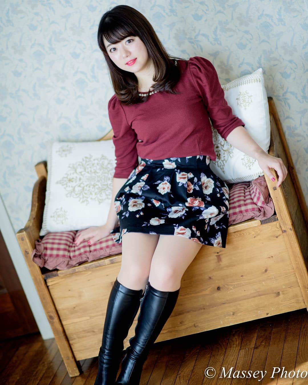 のインスタグラム：「「駒沢スタジオ」で撮った写真です。 モデルは、あみちゃんです。 It is a picture taken in the studio “Komazawa Studio”. Her name is Ami. #ポートレート #ポートレート女子 #ポートレートモデル #ポートレート撮影 #ポートレート部 #ポートレイト #ポトレ #被写体 #モデル #被写体モデル #写真部 #東京カメラ部 #サロンモデル #美脚 #撮影会モデル #撮影会の女神さま #portrait #excellent_portraits #girlsphoto #cute #lovers_nippon_portrait #portrait_perfection #portraitphotography #japanesegirl #japanesemodel #model #tokyogirl #모델촬영 #인물사진」
