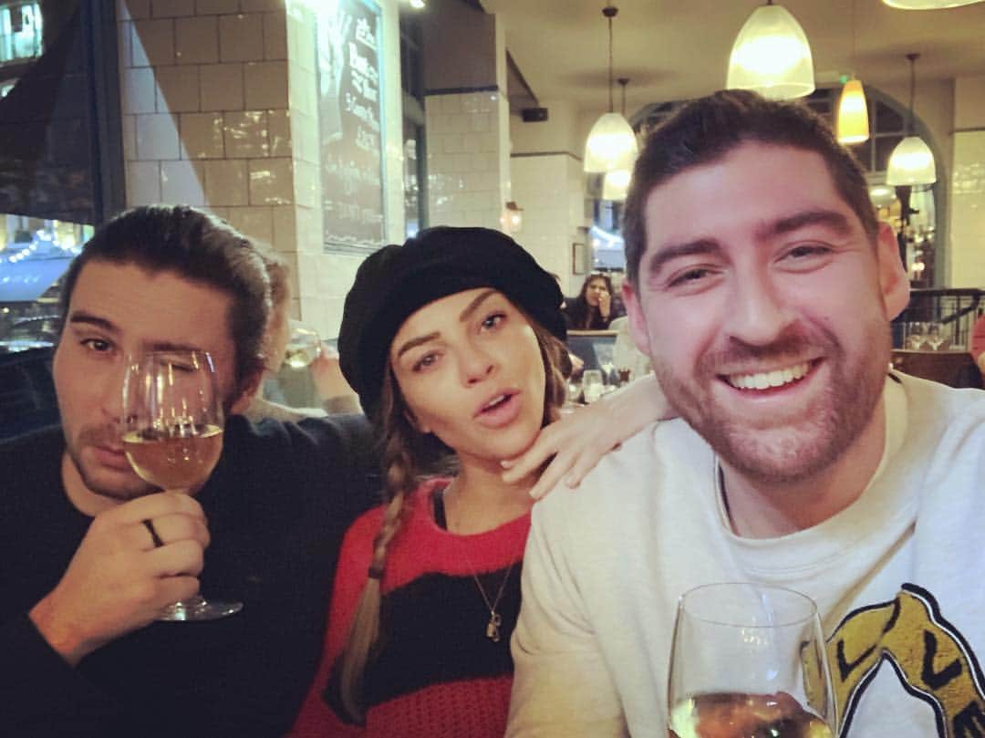 ローレン・ジャーマンのインスタグラム：「My UK fam 🇬🇧❤️🇬🇧」