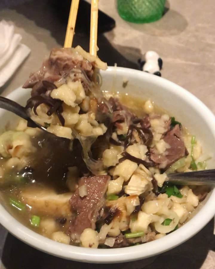 のインスタグラム：「Winter warmer alert! This hearty and comforting lamb murger soup, aka 羊肉泡馍, which is essentially shredded bao soaked in a lamb broth with glass noodles and veggies, is *the* most perfect thing for a day like today. The ancient people of Xi’an really knows how to combat the cold! 🍜 📷 @verna.banana #sogood #xian #chinesefood #noodle #noodleporn #comfortfood #winterwarmer #soupseason #lunch #inspo #highlyrecommended」