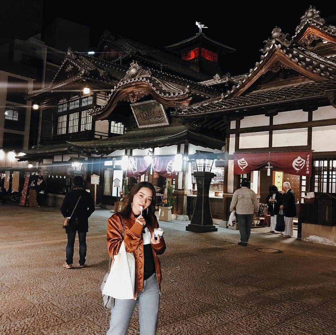 のインスタグラム：「時間差投稿ですが… 〜お正月休みの思い出編〜♨️🍊 ・ #道後温泉#愛媛#松山#愛媛観光#温泉#リフレッシュ」