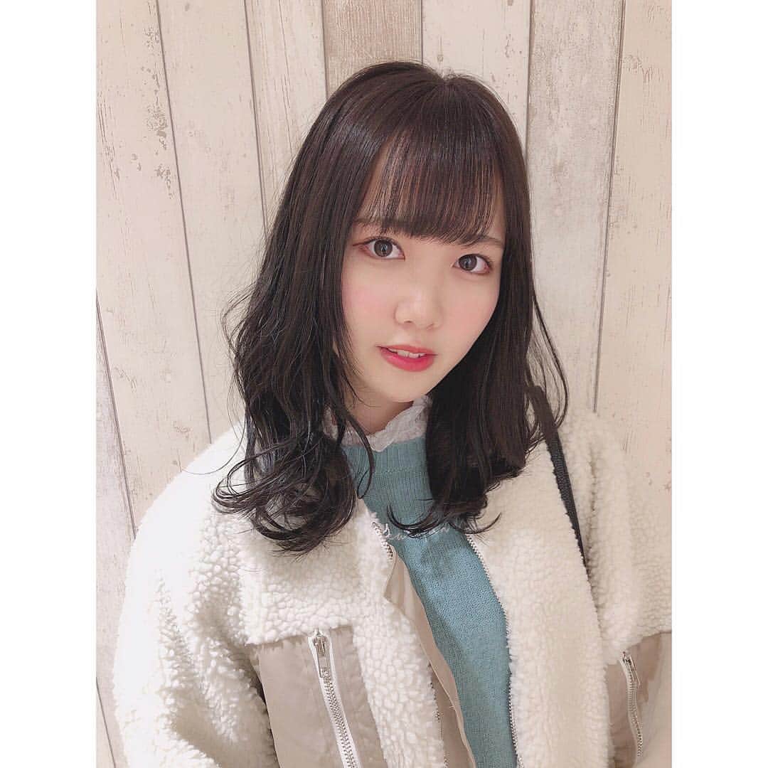 関口なほさんのインスタグラム写真 - (関口なほInstagram)「美容院帰り💇🏻‍♀️ . サラサラになったし セットもしていただきました！ 髪の毛さわりたくなっちゃう！笑 . #神宿  #関口なほ  #アイドル  #美容院  #新宿  #トリートメント」1月9日 22時00分 - naho__kmyd