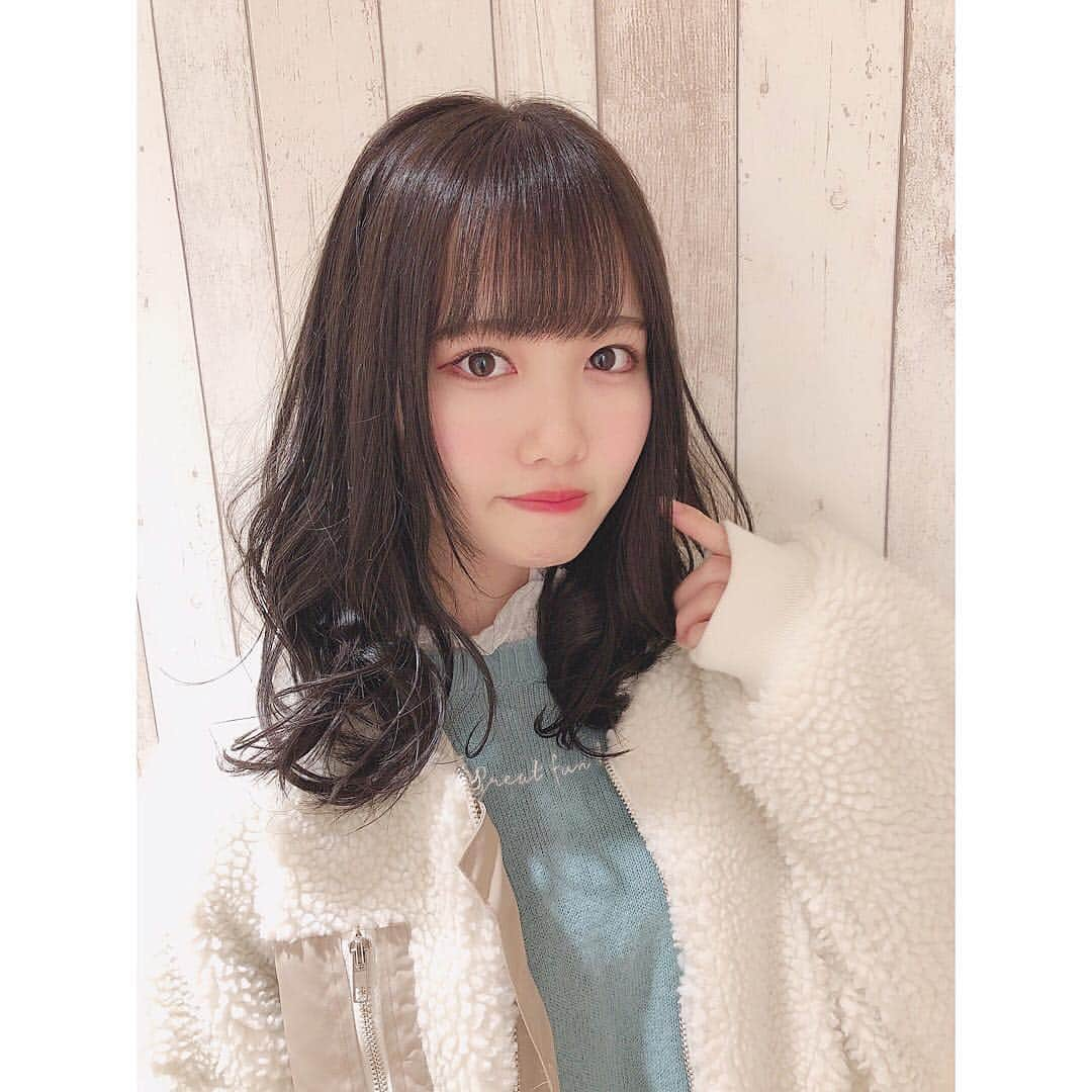 関口なほさんのインスタグラム写真 - (関口なほInstagram)「美容院帰り💇🏻‍♀️ . サラサラになったし セットもしていただきました！ 髪の毛さわりたくなっちゃう！笑 . #神宿  #関口なほ  #アイドル  #美容院  #新宿  #トリートメント」1月9日 22時00分 - naho__kmyd