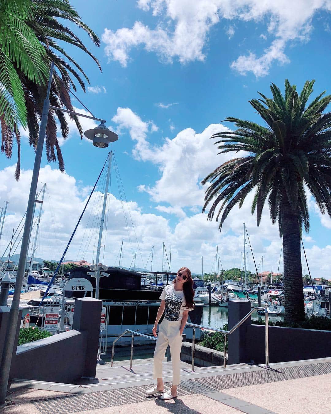 BoAのインスタグラム：「날씨가.. 너무 좋았다.. ☀️👍」