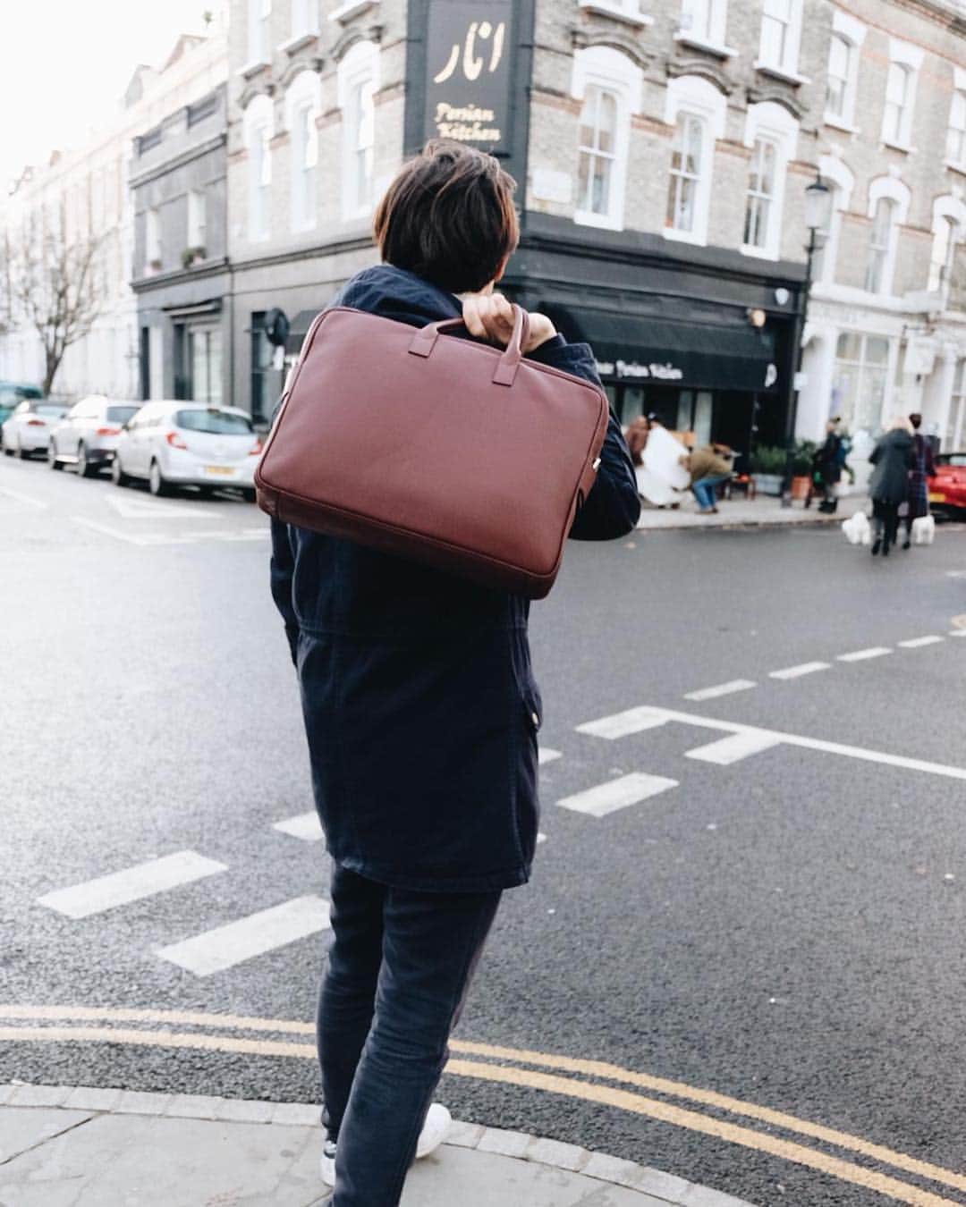 メリメロさんのインスタグラム写真 - (メリメロInstagram)「More 👀from our men’s collection - explore the briefcase and backpack - which style will your man be wearing ?  #mens #style #bag #mensbag #melimelo #melimelobags #madeinitaly #luxury #understated #lux #craftmanship」1月10日 7時27分 - melimelobags