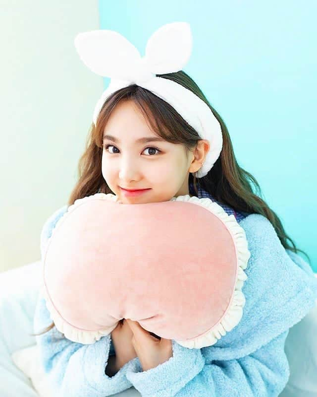 ナヨンさんのインスタグラム写真 - (ナヨンInstagram)「🐰」1月10日 8時20分 - twicenayeon