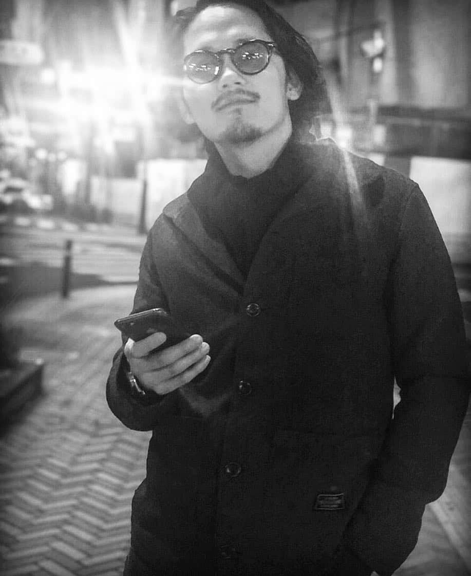 宮城大樹さんのインスタグラム写真 - (宮城大樹Instagram)「ロン毛とお髭と時々かっこつけ。」1月10日 19時58分 - dykinman