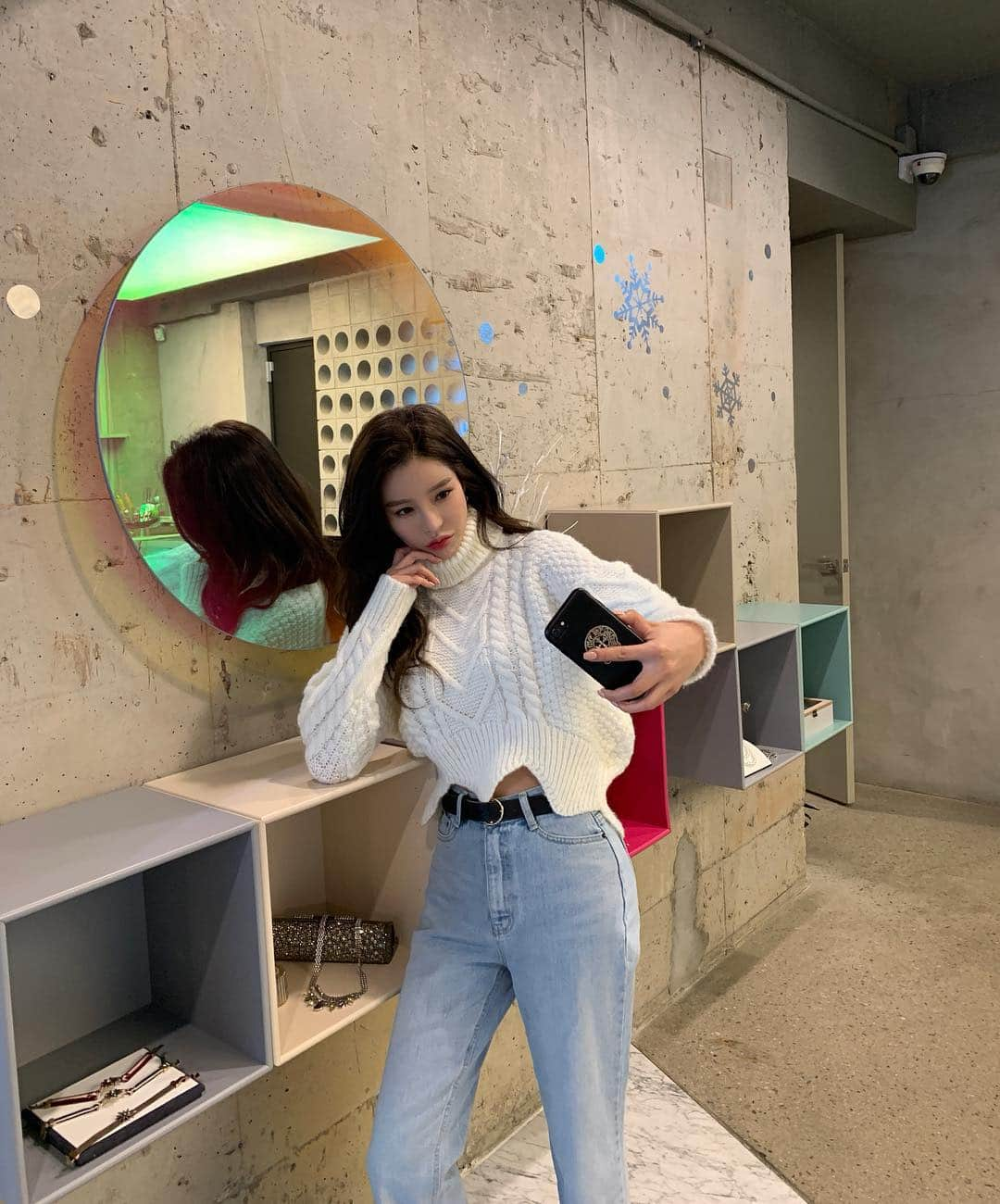 Son Ju Heeさんのインスタグラム写真 - (Son Ju HeeInstagram)「이 옷 일단 내꽁 찜꽁♥️ - #쏭살롱 #ootd」1月10日 14時02分 - juhee__ss