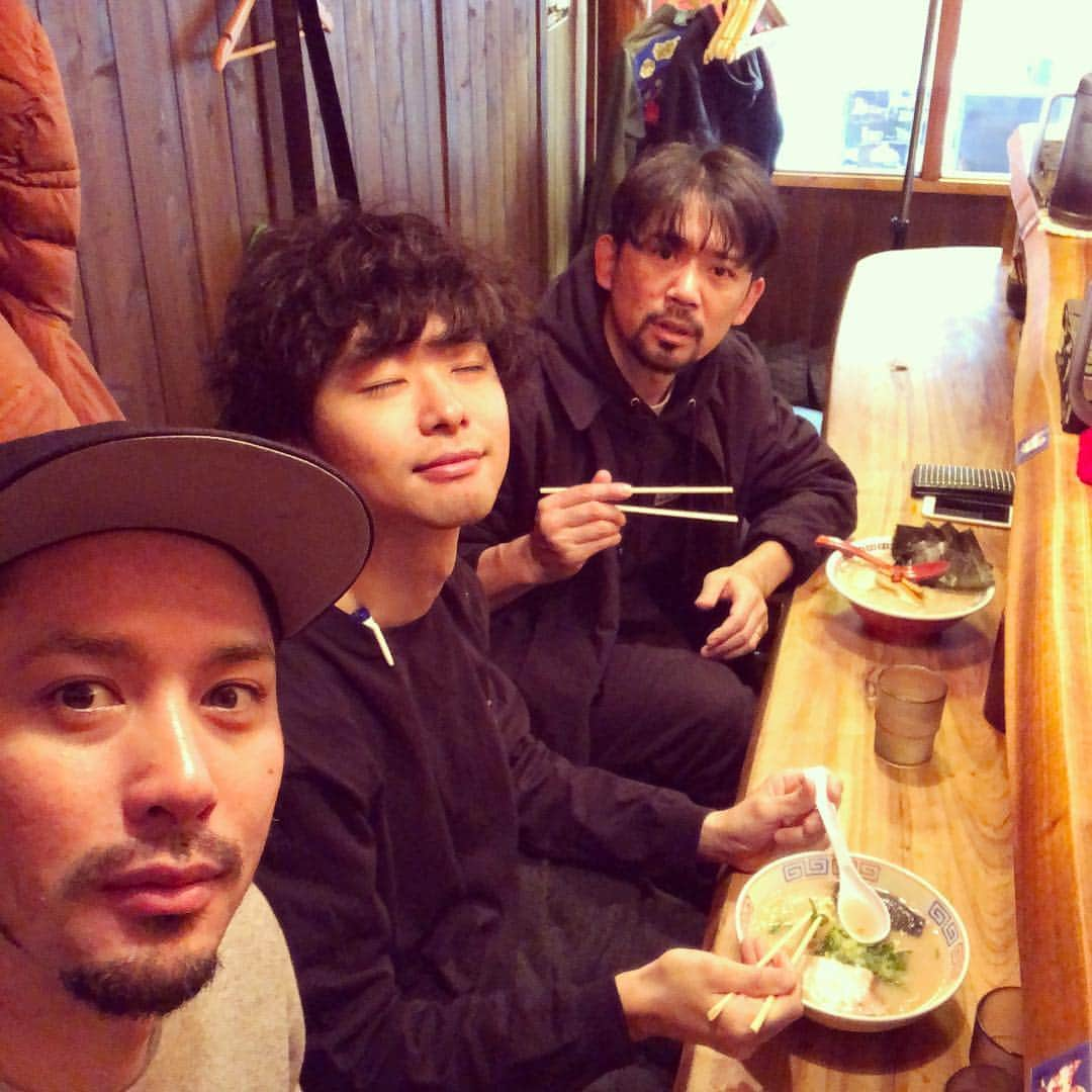 深水元基さんのインスタグラム写真 - (深水元基Instagram)「久留米きてます！ 豚骨ラーメンでチャージ完了(^^) 明日から公演です！ 劇場でお待ちしています。 #不滅の旋律  #岡田義徳  #橋本淳  #深水元基」1月10日 16時10分 - fukami_motoki