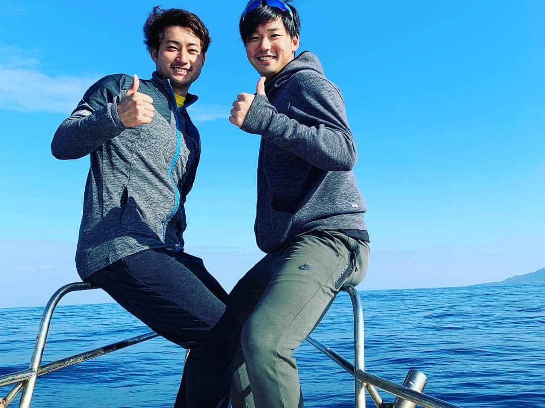 近藤健介さんのインスタグラム写真 - (近藤健介Instagram)「今日は休みだったので釣りに行ってきました🎣 最初は良かったけど途中から船酔いして気持ち悪かった😭  そして、飯後の食トレ🤣 美味しいです☺️」1月10日 21時29分 - kensuke54.8