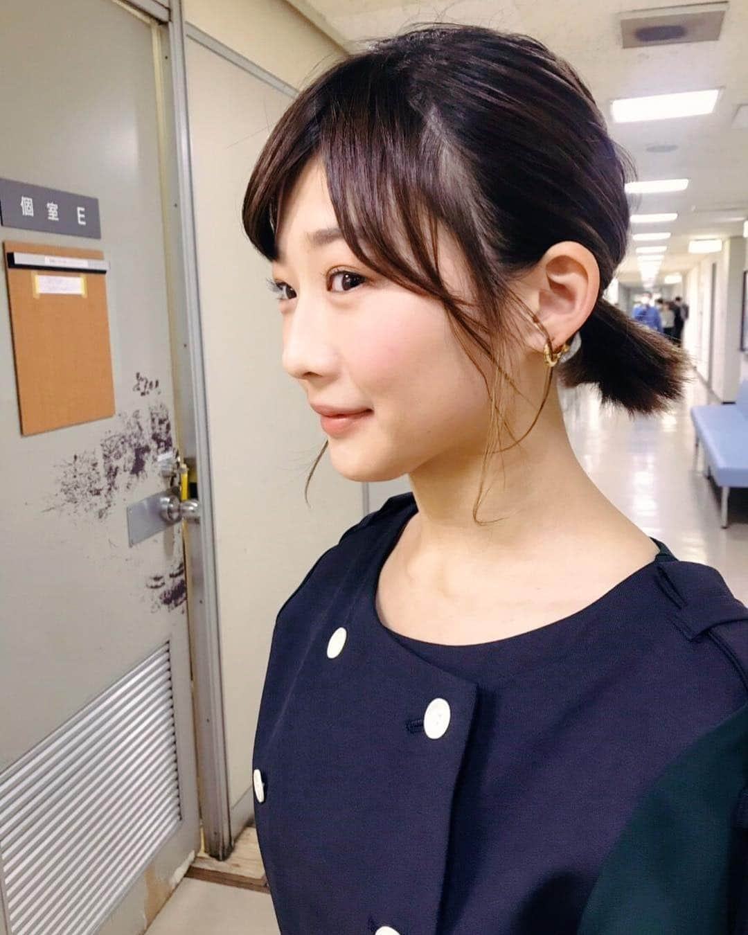 伊藤沙莉さんのインスタグラム写真 - (伊藤沙莉Instagram)「本日は明後日12日に NHKで23時半から放送の 「ちょいドラ」の 記者試写でした🌞  みんなの反応が楽しみだなァ👶🏻！ ワンピース @middla_official ブーツ @unitedarrows_official イヤリング リング @pastierra」1月10日 21時42分 - itosairi