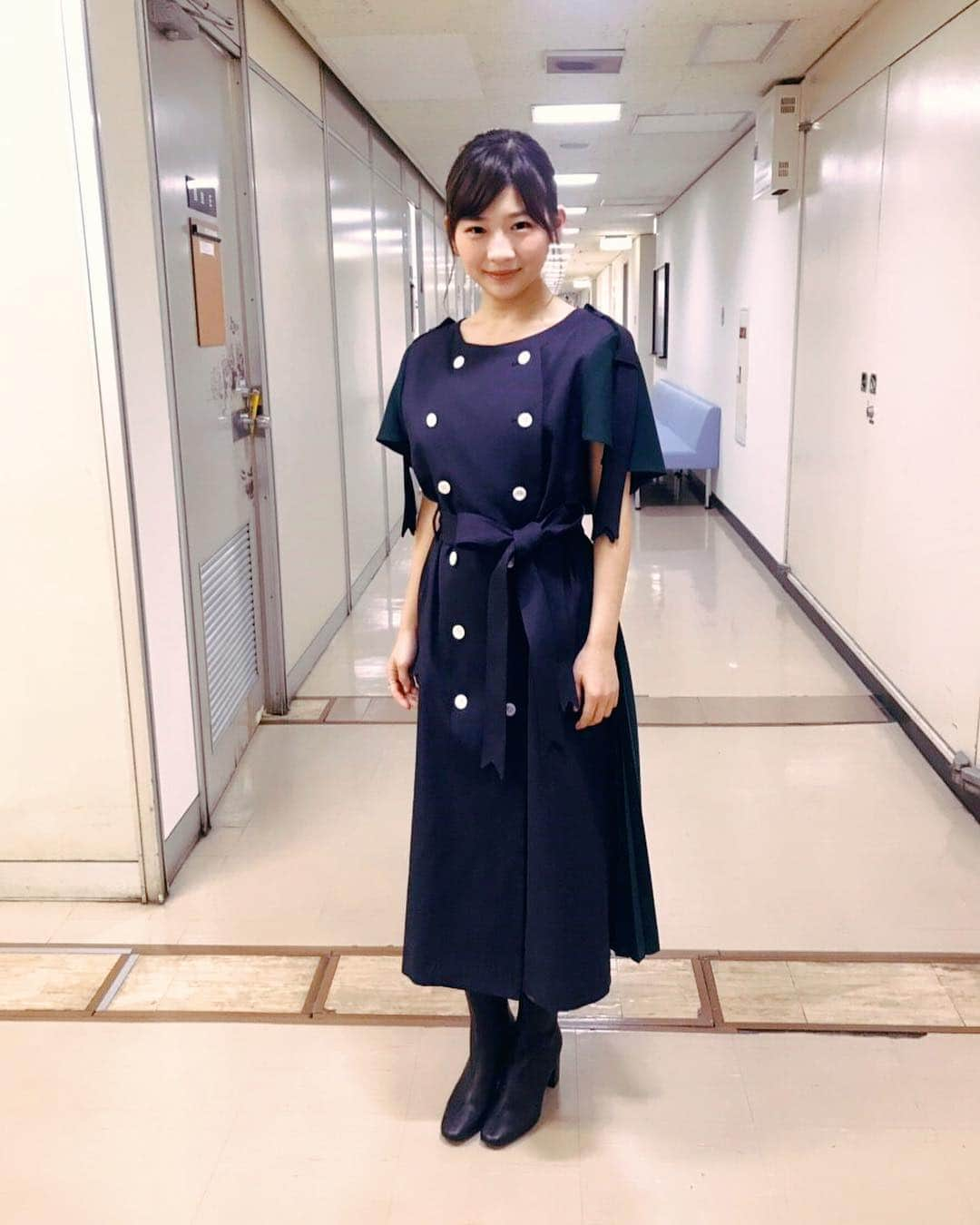 伊藤沙莉さんのインスタグラム写真 - (伊藤沙莉Instagram)「本日は明後日12日に NHKで23時半から放送の 「ちょいドラ」の 記者試写でした🌞  みんなの反応が楽しみだなァ👶🏻！ ワンピース @middla_official ブーツ @unitedarrows_official イヤリング リング @pastierra」1月10日 21時42分 - itosairi