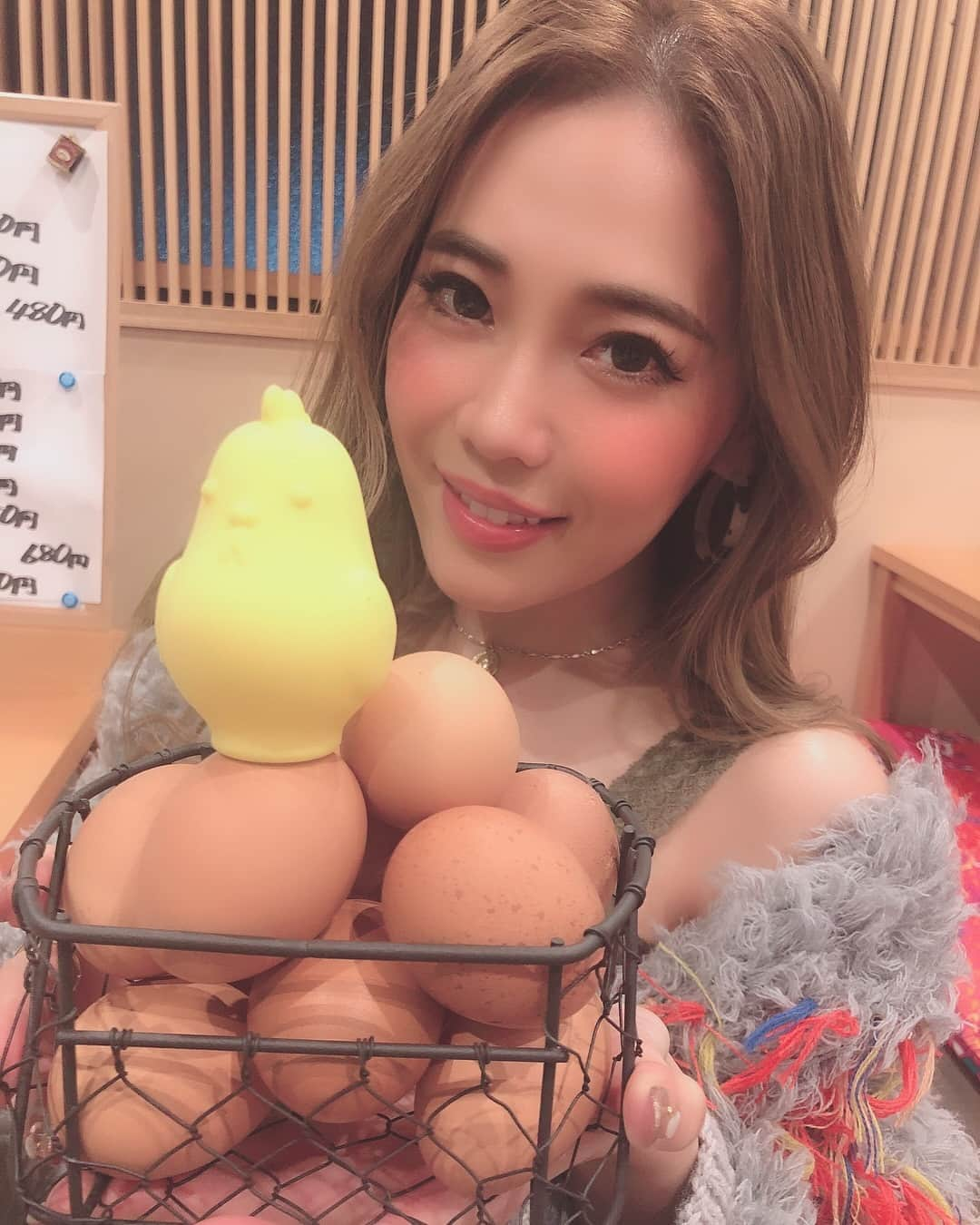 酒井麻里（Juri）さんのインスタグラム写真 - (酒井麻里（Juri）Instagram)「たまご大好き芸人🐣🥚🥚 『タマゴトアテ』さん 美味しいたまご料理が豊富で天国です😍💛 #じゅ って書いてあるヒヨコさん 頂いちゃいました🤣💖 京都にあるだいすきなお店♩🥢 * * * #京都 #タマゴトアテ #🥚 #cjjuri #jurixoxoxo #一緒に食べようシリーズ」1月10日 21時53分 - jurixoxoxo