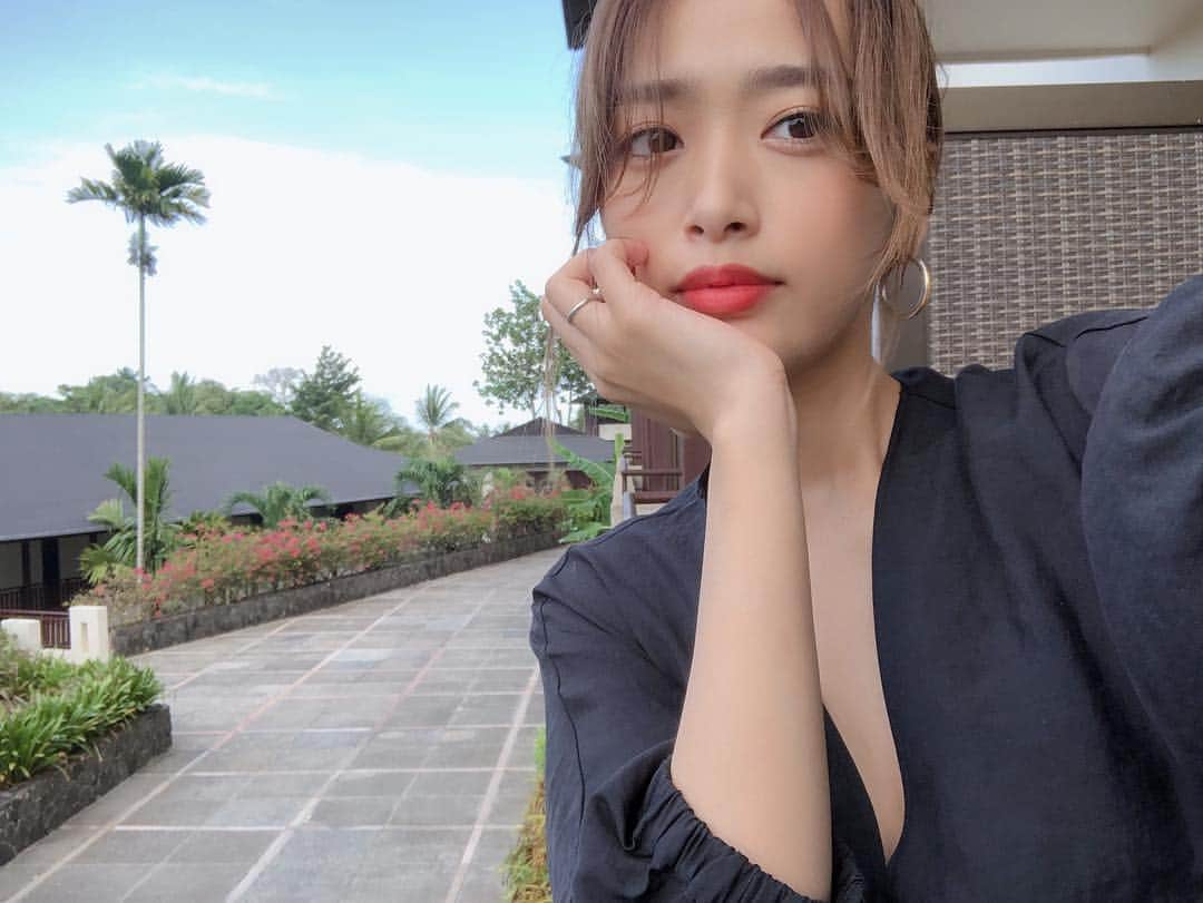 近藤千尋のインスタグラム：「無事に帰国しました✈️🏝 移動が長かったけど、 目が覚めたら日本でした🇯🇵笑💓  最高の仕事始めだったので 明日は静岡TGC頑張るぞ🥰 #ビンタン島 #クラブメッドビンタン  @clubmedbintan」