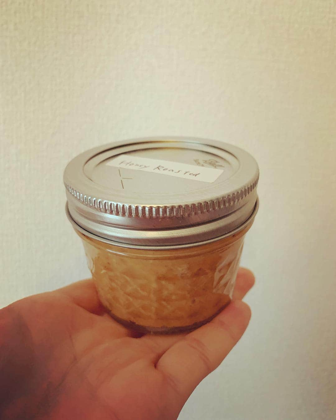 市川いずみさんのインスタグラム写真 - (市川いずみInstagram)「#peanutsbutter #wholefoodsmarket #美味しいを通り越した #この機械欲しい #どうやって作ったか #storys #乃が美 #最高の組み合わせ」1月11日 11時02分 - izumichikawa