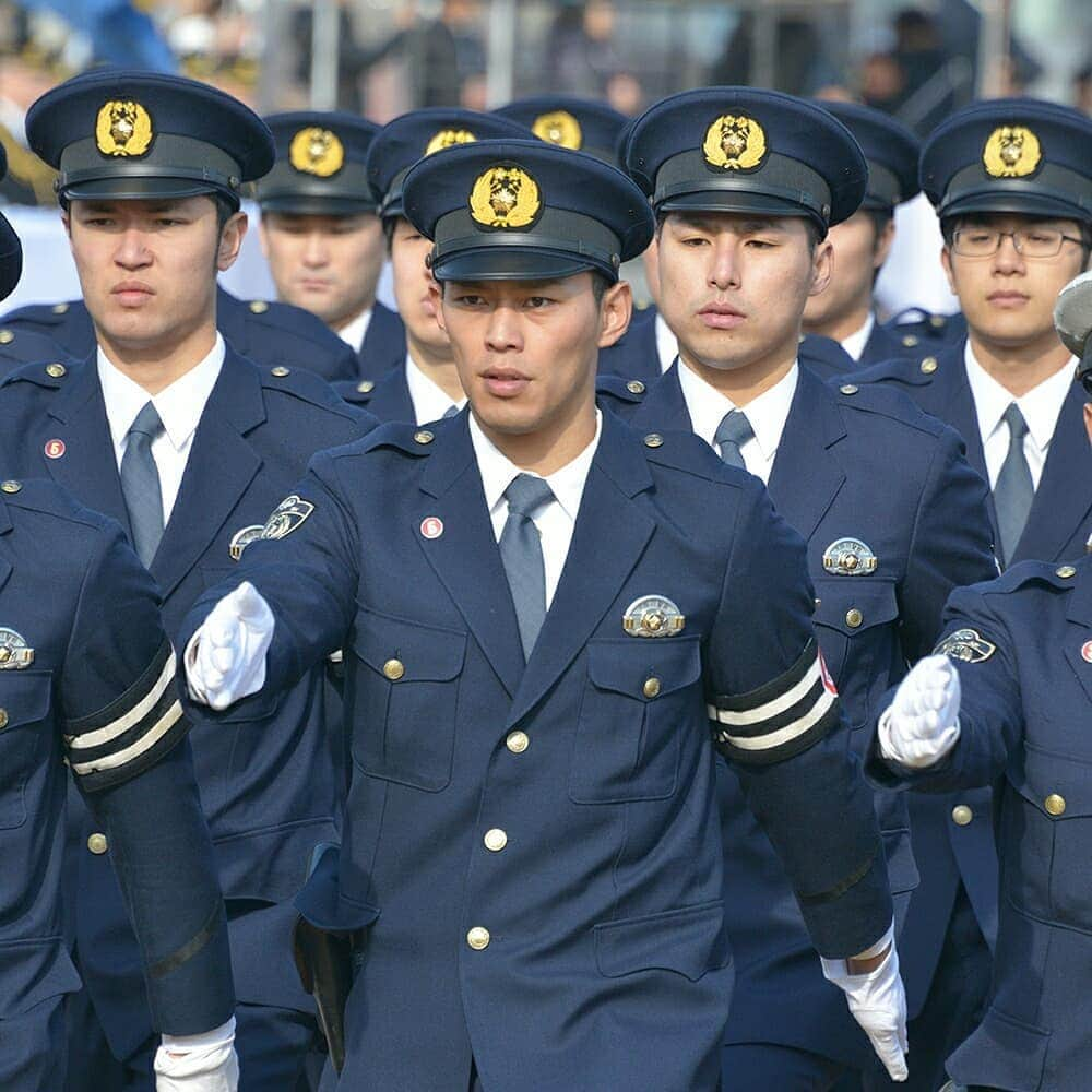 大阪府警察さんのインスタグラム写真 - (大阪府警察Instagram)「平成31年1月8日(火)、大阪城公園「太陽の広場」において、「大阪府警察年頭視閲式」を挙行しました。警察本部長が、職員の士気及び規律、平素の訓練成果等を視察しました。 #大阪府警察公式#大阪府警察#警察官#年頭視閲式#大阪城公園#太陽の広場」1月11日 17時39分 - fukei_koho