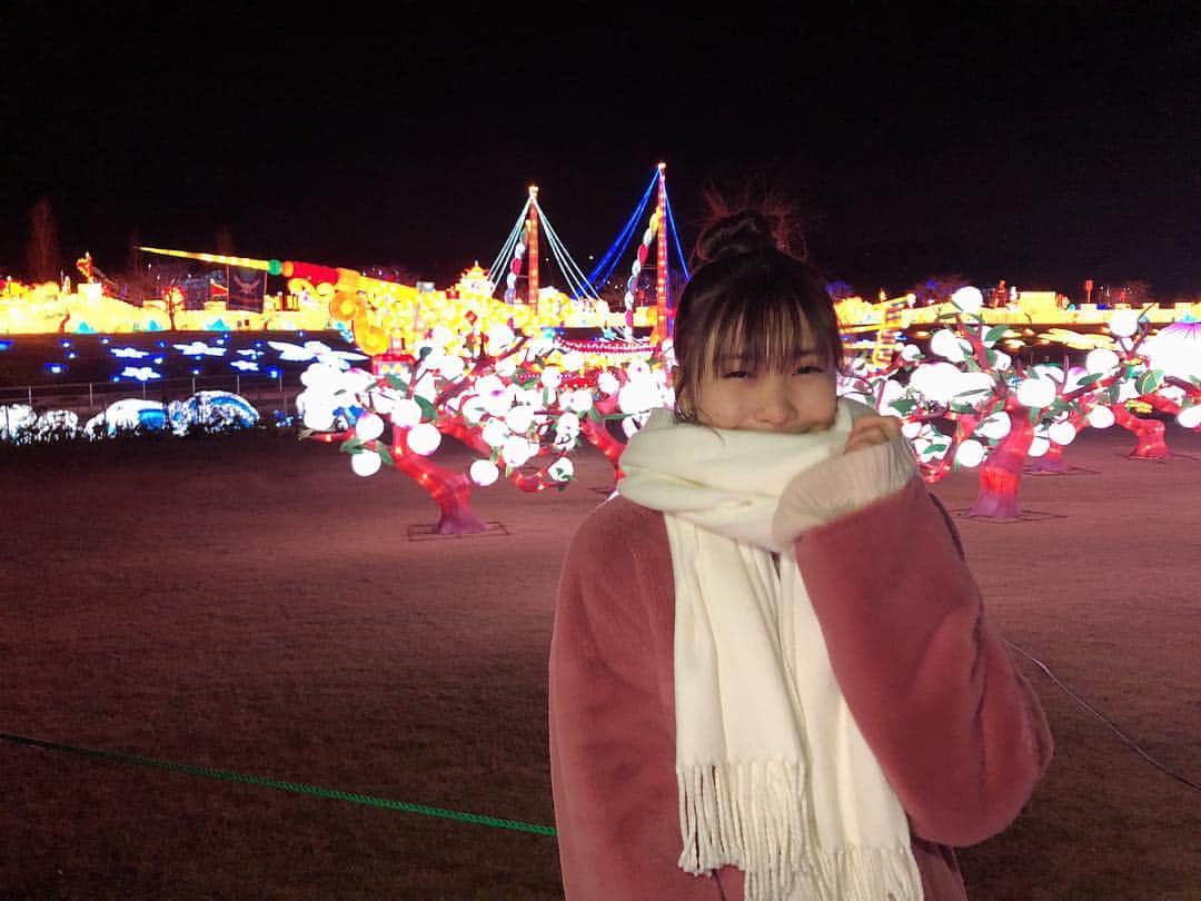 佐野ひなこさんのインスタグラム写真 - (佐野ひなこInstagram)「#東京ドイツ村 #チャイナランタンフェスティバル  素晴らしい景色に寒さも忘れるぐらい虜になりました💕」1月11日 20時04分 - hinako_sano